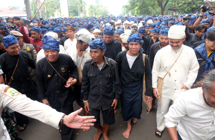 Pj Gubernur Banten Al Muktabar Sambut Ribuan Suku Baduy