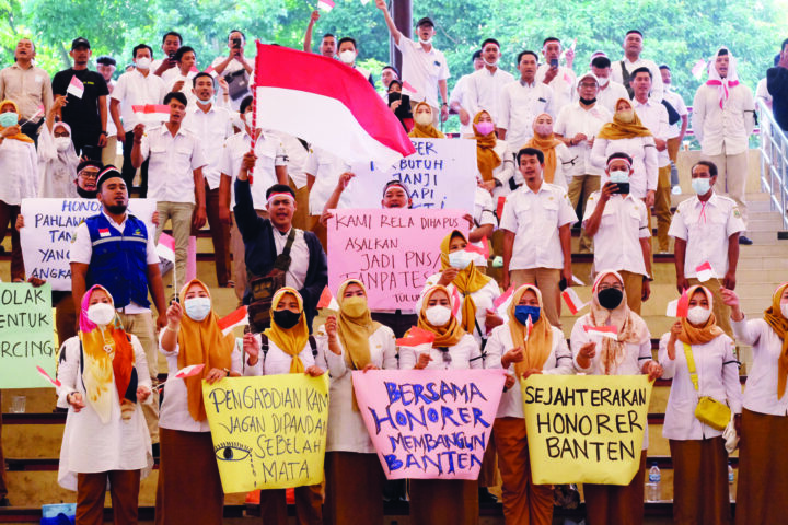 1 Doni Serang Dalih Sudah Bekerja Belasan Tahun Ratusan Honorer Banten Tuntut Diangkat CPNS dan P3K Tanpa Test 2 1