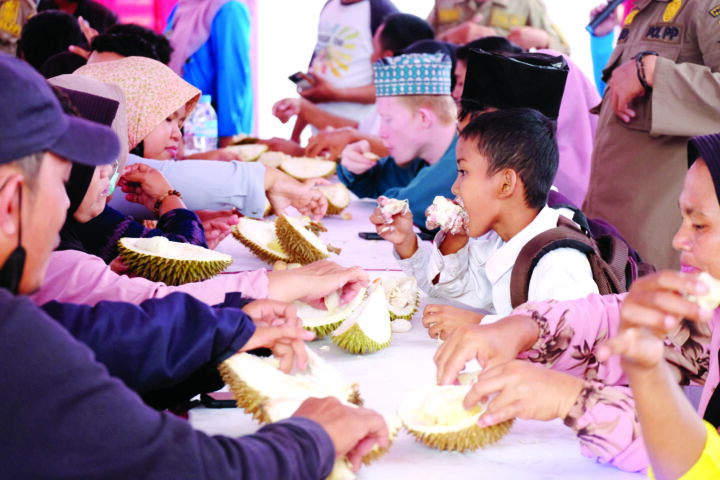 1 Doni Serang Warga Kecewa Rasa Durian Gratis Asrep 6