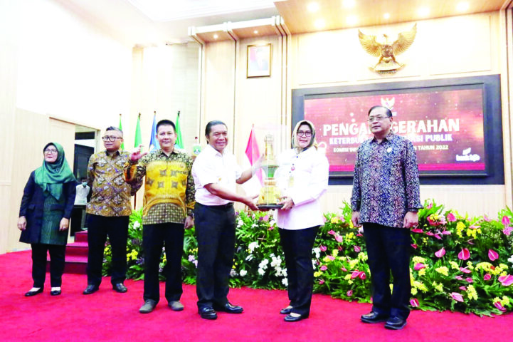 1 ANUGERAH BADAN PUBLIK