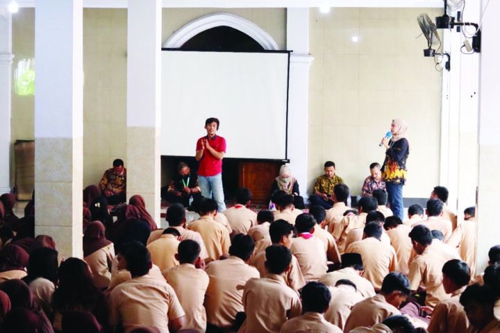 12 Sosialisasikan BSF Dindik Gandeng Radio Mandiri dan Banten Raya