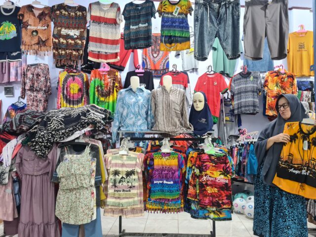 8 BAJU PANTAI