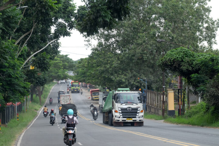 Doni Serang Jalur Pemudik Minim Lampu Penerangan 1