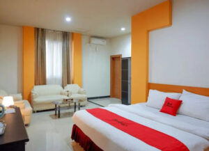 2. RedDoorz Plus @ Cameloan Hotel Palu