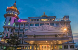 3. Kings Hotel Nagoya Batam