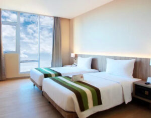 5. Grand Whiz Megamas Manado