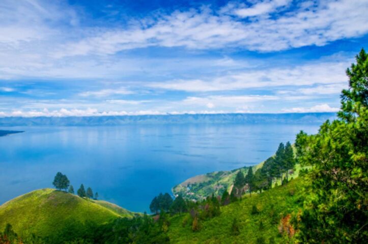 10 Lokasi Wisata Dekat Danau Toba Tawarkan Destinasi Alam Menakjubkan