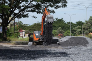 Doni Cilegon Agar Cepat Dilalui Pemudik Perbaikan JLS Kota Cilegon Dikebut 4