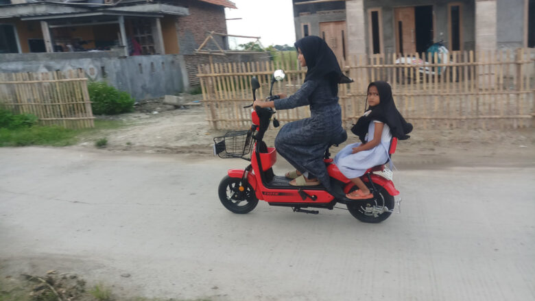 Doni Serang Fenomena Maraknya Sepeda Listrik Laku Dipelosok Banten 3