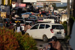 Doni Serang Jalan Mayor Safei Kota Serang Macet Jelang Buka Puasa 1