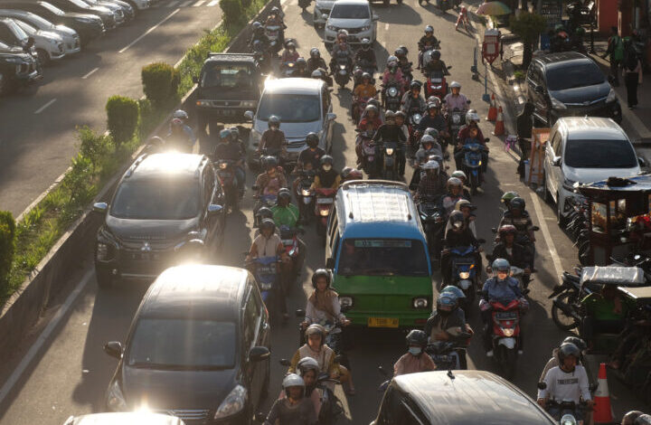 Jelang Berbuka Puasa Ramadan Jalur Protokol Kota Serang Ramai