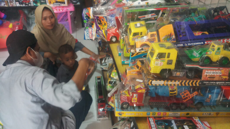 Doni Serang Mainan Mobilan Anak Yang Paling Laku 1