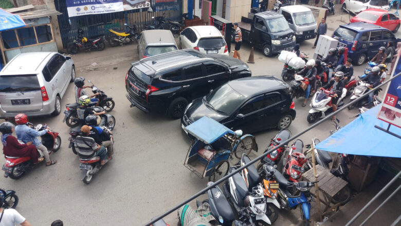 Doni Serang Melawan Arus Jadi Pemicu Kemaetan di Jalan KH Abdul Latif Kota Serang 3