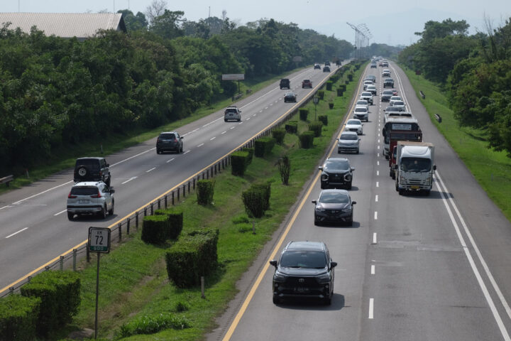 Doni Serang Tol Tangerang Merak Arah Jakarta Ramai Lancar 1