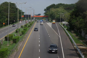 Doni Serang Tol Tangerang Merak Arah Merak Normal 1