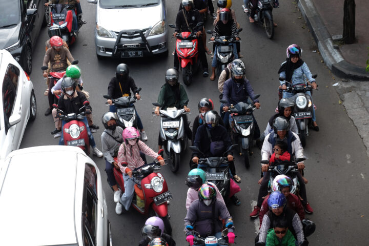 Doni serang Pemudik Arus Balik Roda Dua Terus Lintasi Jalanan Kota Serang 1