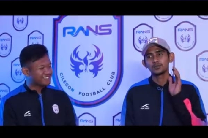 Ardi Firmansyah kiri, Ferry Askart atau Om Karyo kanan (YouTube RANS FC Official)