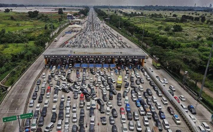 Ratusan ribu kendaraan belum kembali ke Jabodetabek