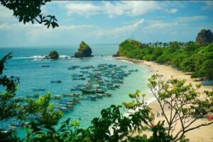 Wisata Pantai Papuma di Jember JawaTimur