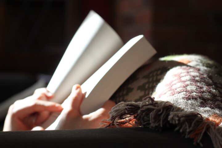 meningkatkan ketertarikan baca buku