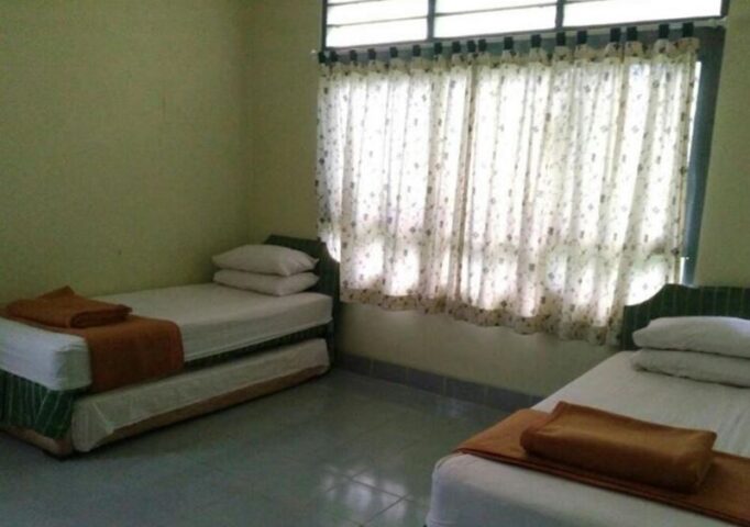 4 Hotel Terbaik di Pandeglang Dekat Pantai Carita, Harga Rp1 Jutaan, Nyaman untuk Family Trip - Bantenraya.co.id hotel terbaik