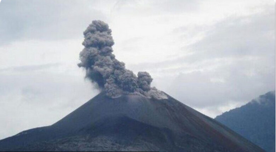 Gunung Anak Krakatau Kembali Erupsi Hari Ini Dengan Level Siaga