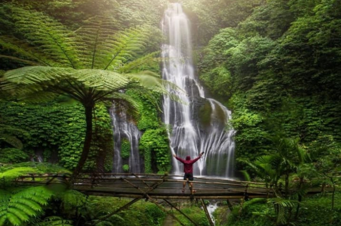 air terjun banyumala