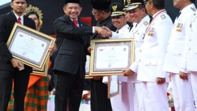 Pemerintah Kota Serang dapat penghargaan Pemerintah Kota Kinerja Tinggi dengan predikat sedang di acara puncak Peringatan Hari Otonomi Daerah XXVII Tahun 2023.