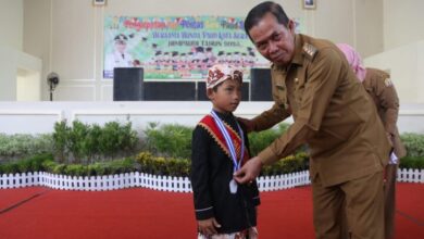 Sebanyak 3.000 anak Pendidikan Anak Usia Dini atau PAUD unjuk kebolehan dalam acara pelepasan dan pentas seni PAUD se Kota Serang, di GOR Grup I Kopassus.