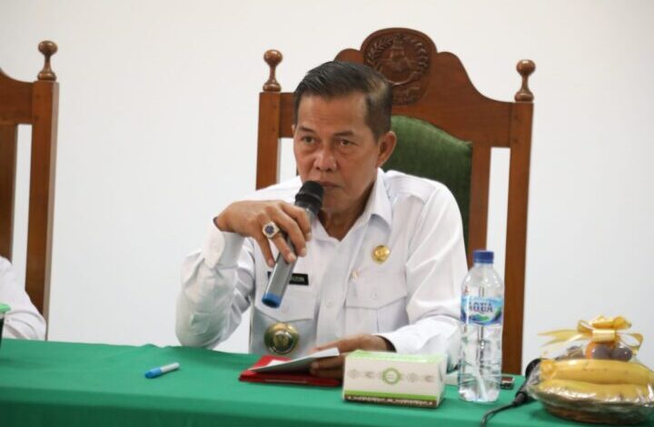 Walikota Serang Syafrudin menyarankan kepada Yayasan Masjid Agung Ats Tsauroh Kota Serang, agar tidak dilelang material sisa pembongkaran gedung Islamic Center.