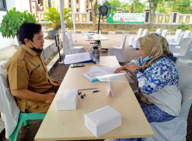 Sebanyak 907 guru honorer di Kota Serang melakukan pemberkasan PPPK guru. Pemberkasan PPPK guru dilakukan untuk pelengkapan pengusulan nomor induk PPPK guru.