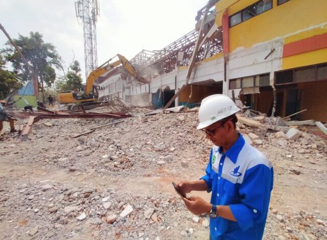 Pembangunan lanjutan landscape Masjid Agung Ats Tsauroh Kota Serang tengah dilaksanakan oleh PT. Trias Jaya Perkasa, sudah berlangsung sejak dua pekan lalu.