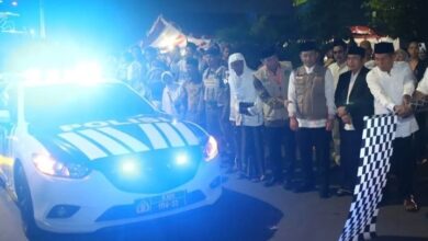 Walikota Serang Syafrudin melepas sebanyak 393 jemaah haji Kota Serang kelompok terbang (kloter) 5 atau kloter pertama, di Puspemkot Serang, Rabu 24 Mei 2023.