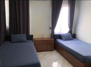 Bening Asri Guesthouse, salah satu hotel murah dekat bandara (Traveloka)