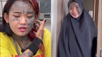 wanita punk cantik pakai hijab