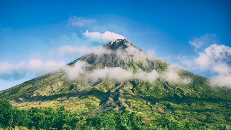 Gunung terbaik di Jawa Barat