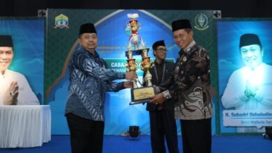 Walikota Serang Syafrudin meminta Kota Serang meningkatkan prestasinya di MTQ Tingkat Provinsi Banten 2023. Kota Serang gudangnya qori-qoriah berprestasi.