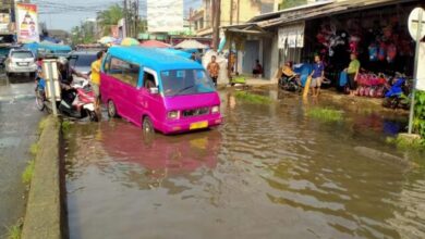 Diguyur hujan, Jalan Samaun Bakri Kota Serang langganan banjir