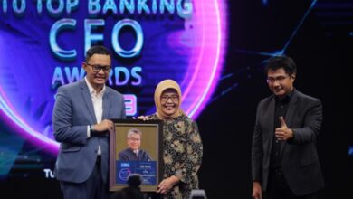 Bank bjb meraih dua penghargaan Indonesia Innovation Awards 2023 Banking Industry Category dan Top Banking CEO 2023 Category, dari The Iconomics.