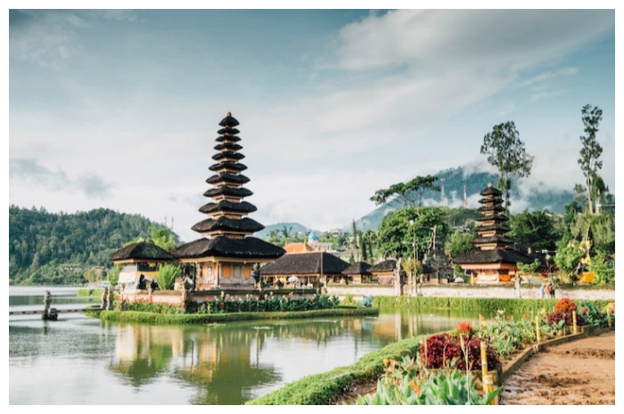 Turis asing yang masuk Bali bakal diwajibkan bayar Rp 150 ribu, mulai Feburari 2024