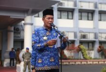 Walikota Serang Syafrudin membacakan sambutan dalam peringatan hari kesaktian Pancasila di Puspemkot Serang, Kota Serang, Senin (2/10/23). (Pemkot Serang untuk Bantenraya.co.id)