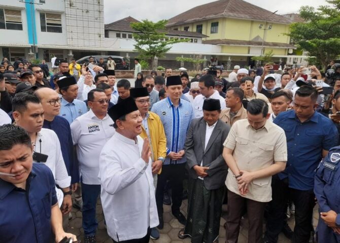 Pondok pesantren Miftahul Huda dikujungi Prabowo