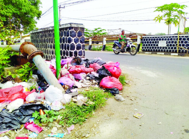Sampah Penyebab Banjir di Kota Serang