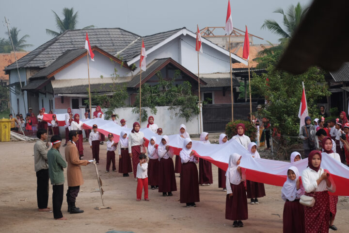 Doni Serang 79 Bocah Sukadiri Kasunyatan Kasemen Kibarkan Bendera Merah Putih Sepanjang 79 Meter 1