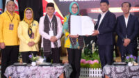 Doni Serang Airin dan Ade Daftar ke KPU Banten 1