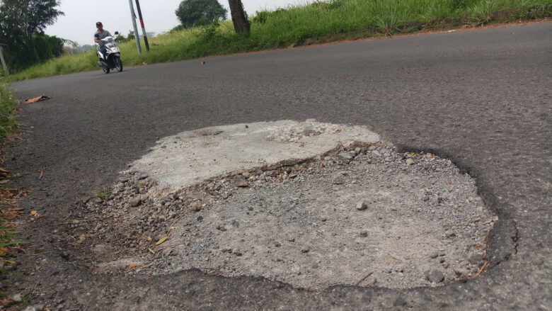 Doni Serang Akses Jalan Pemkot Serang Rusak Kembali Meski Sudah Ditambal 1