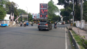 Doni Serang Lampu Pengatur Lalin di Jalan Dipenogoro Kota Serang Mati 1