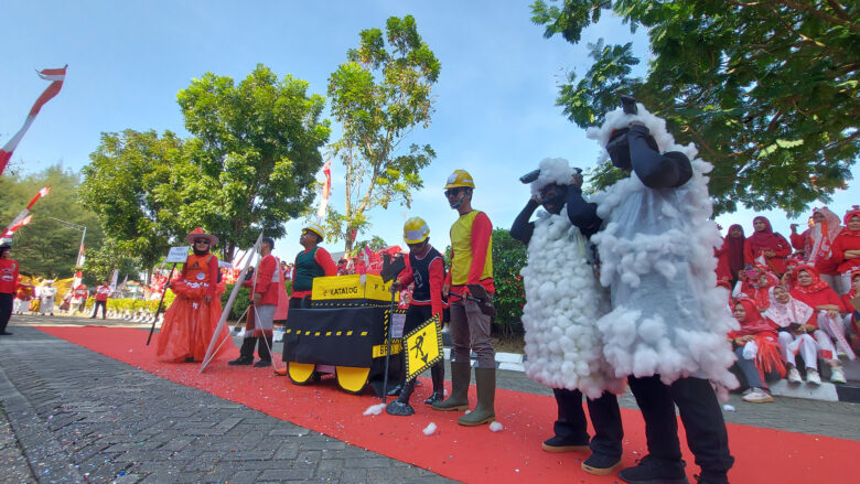 Doni Serang Semarak HUT RI ke 79 ASN Seta Provinsi Banten Gelar Lomba Peragaan Busana 1