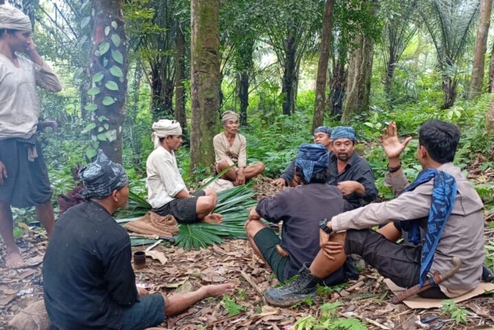 Perjuangan Polisi Baduy Jaga Keamanan, Dua Pekan Sekali Baru Bisa Turun Gunung