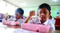 448 Siswa SDN Parung Serab Jadi Sasaran Makan Siang Gratis